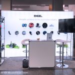 messestand-mit-leuchtwand